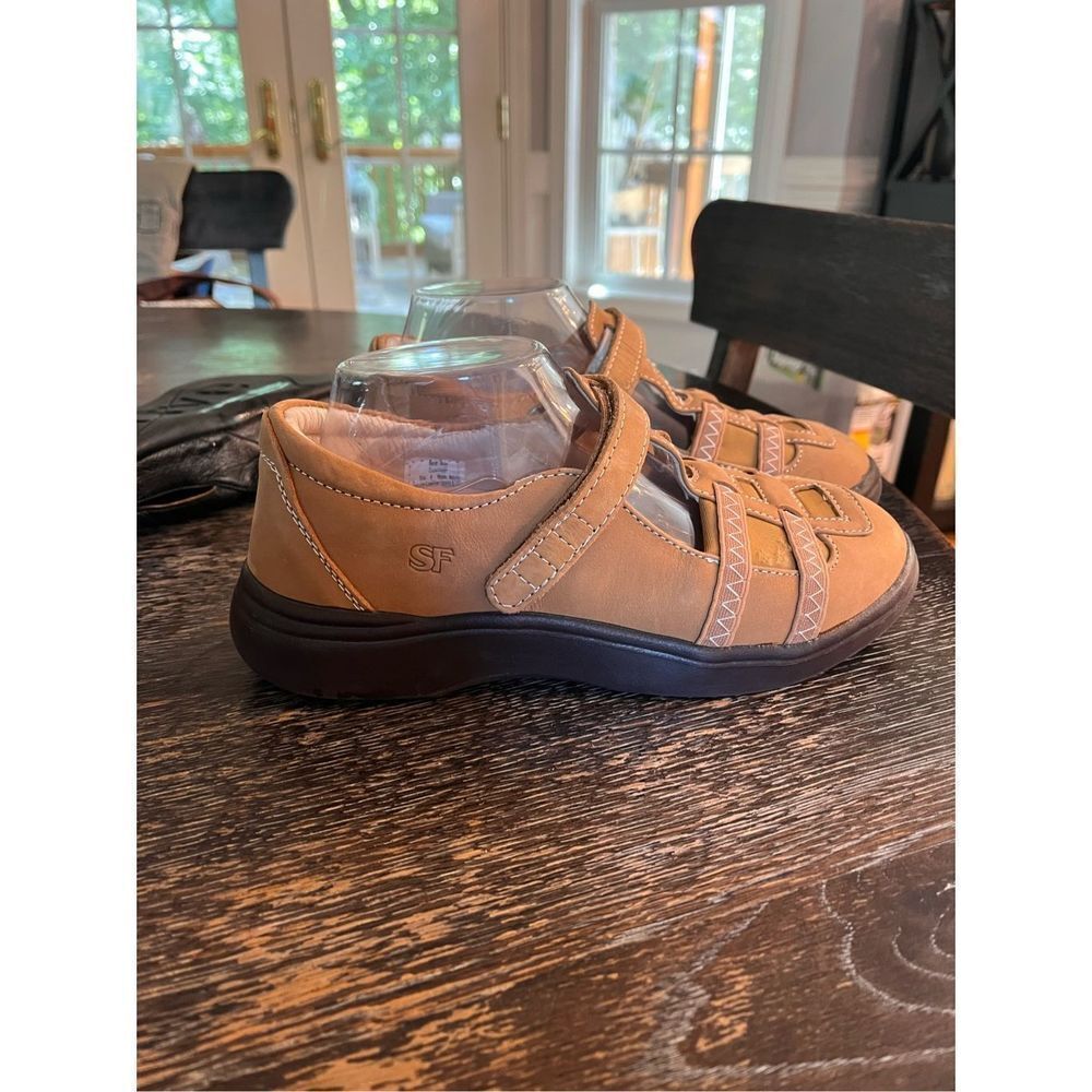 SureFit Copenhagen  Tan Leather Mary Janes Shoes sz 8 EUC